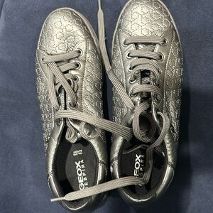 Geox Respira- women- Italian Patent- silver color- lightly used-